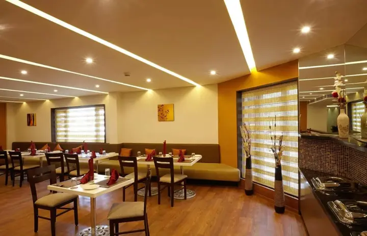 Ченнаи: Saravana's Golden Fruits Business Suites