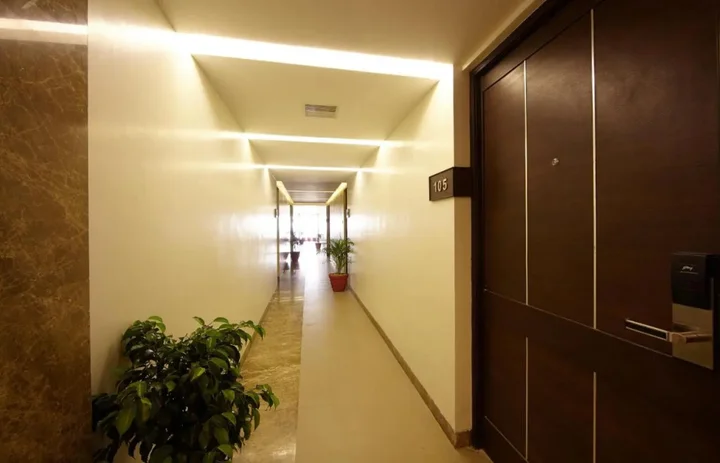 Ченнаи: Saravana's Golden Fruits Business Suites
