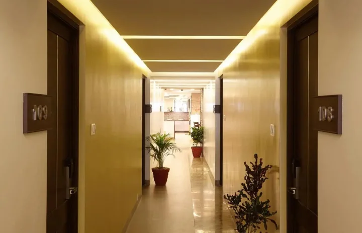 Ченнаи: Saravana's Golden Fruits Business Suites