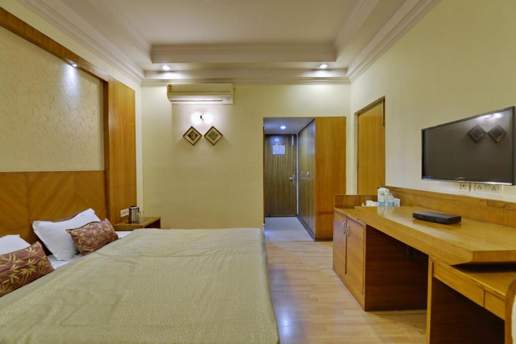 Hotel Patliputra Ashok — фото 4