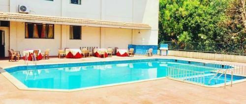 Перумал Ковил Пати: hotel srichakra international