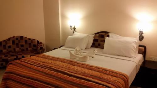 Перумал Ковил Пати: hotel srichakra international