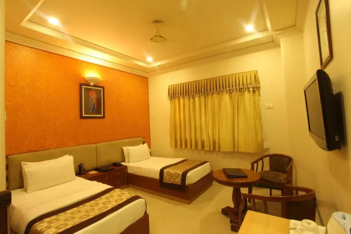 Матхура: Wingston A TreeHouse Hotel Mathura