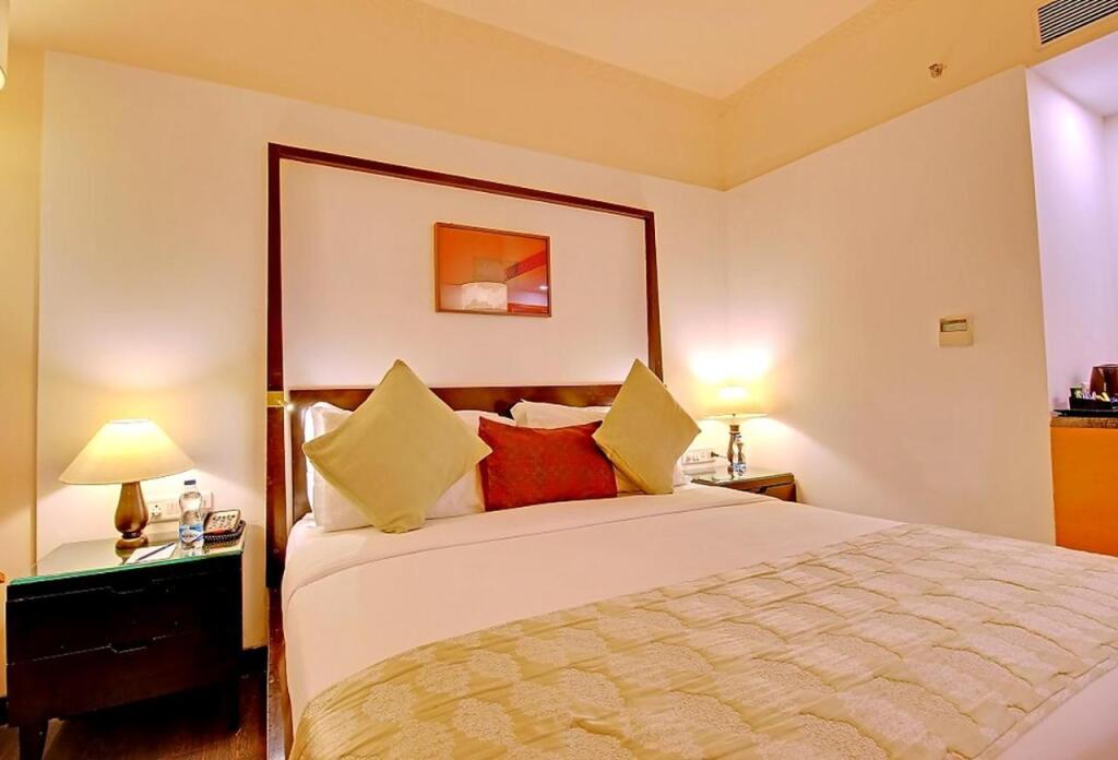 Holiday Resort & Spa A Unit of S Poddar Group — фото 1