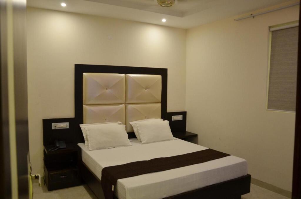Чандигарх: Hotel Royal Park 22