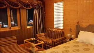 Шринагар: Shamyana Lodge and Restaurant