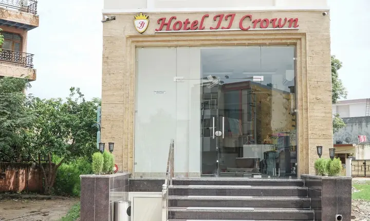 Чандигарх: Hotel Le-Crown