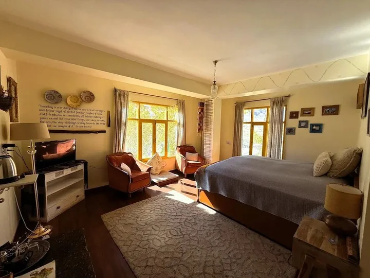 Каза: Hotel Deyzor