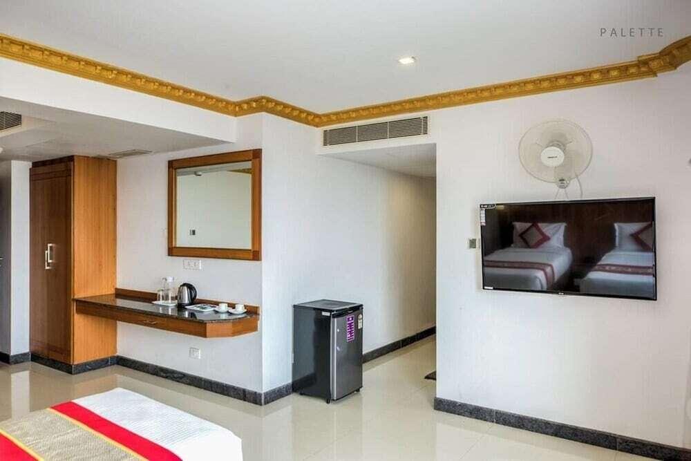 Маниячи: KA Hotel