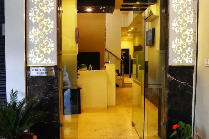 Чандигарх: Hotel JH E18HTEEN