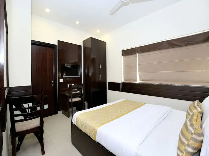 Чандигарх: Hotel JH E18HTEEN