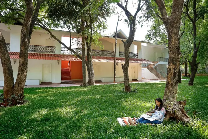 Лонавала: Villa San Lawrenz