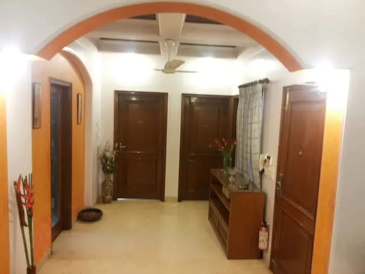 Нойда: Sovereign Residency BnB Noida