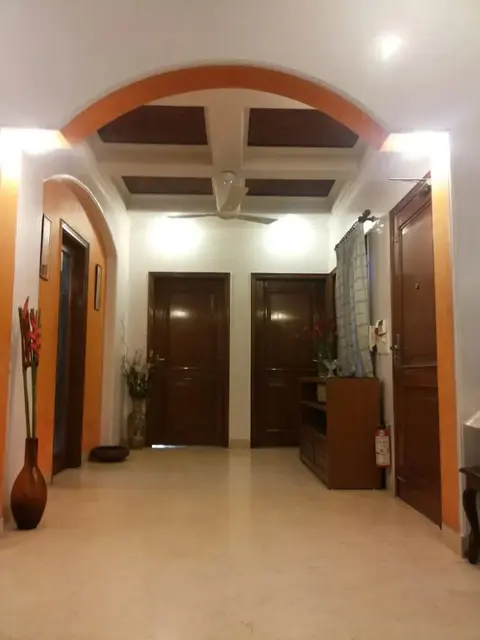 Нойда: Sovereign Residency BnB Noida