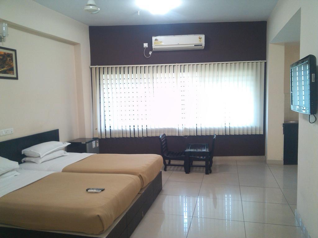 Мангалур: Hotel Veenu International