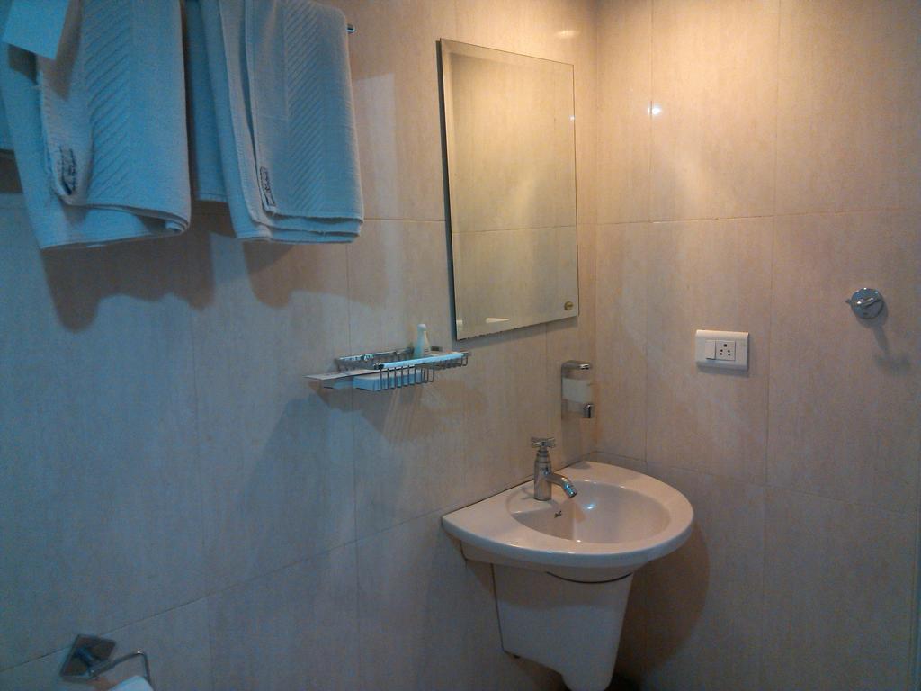 Мангалур: Hotel Veenu International