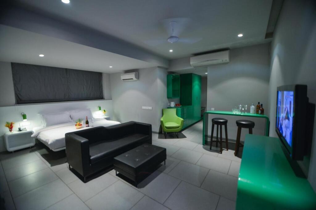 Кандолим: SinQ Party Hotel