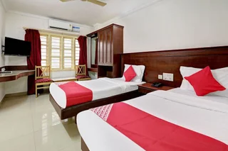 Бангалор: SNT Comforts Hotel