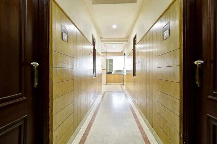 Бангалор: SNT Comforts Hotel
