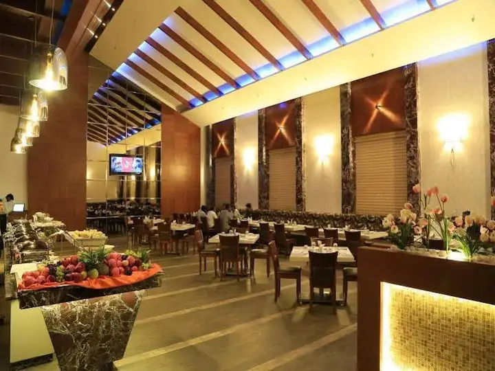 Поттавели: Dhanalakshmi Srinivasan Hotel