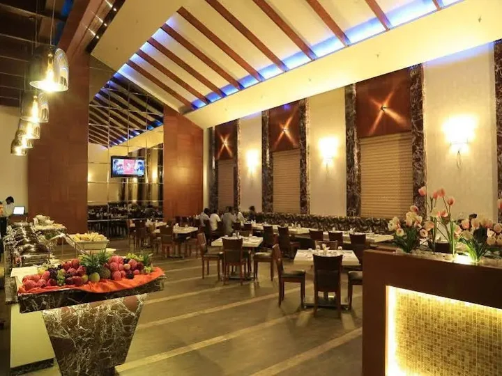 Поттавели: Dhanalakshmi Srinivasan Hotel