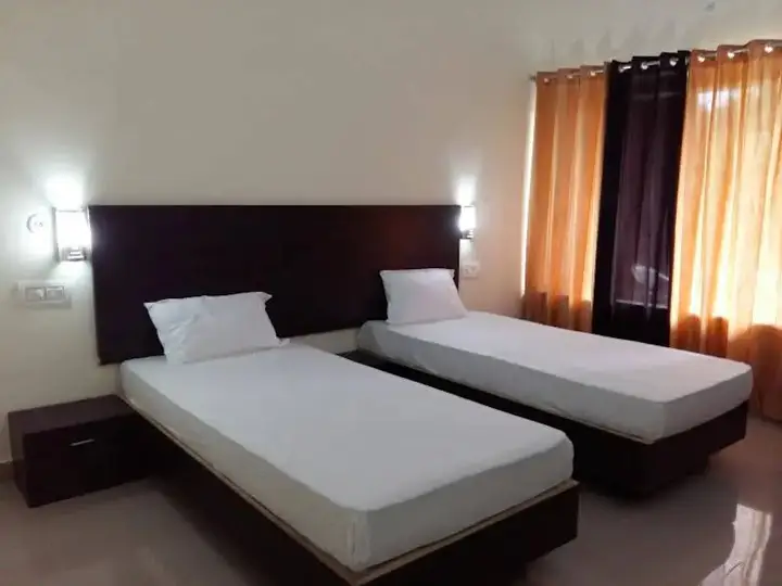 Yogi Ashram Guest House — фото 4