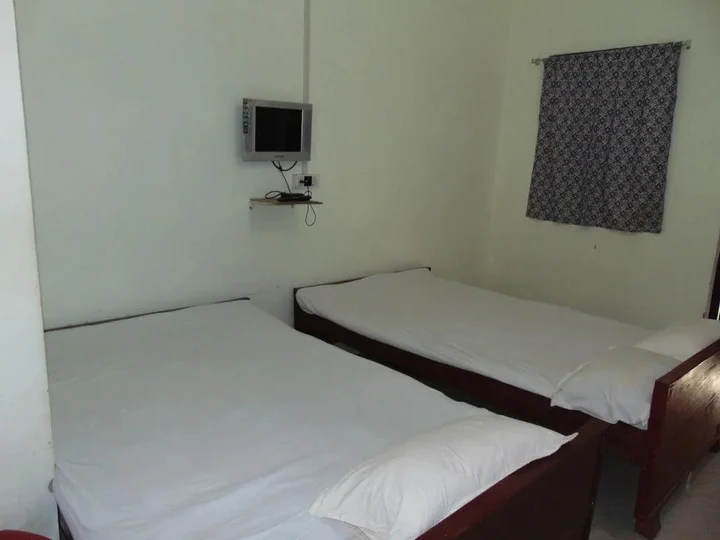 Раджгир: Rajgir Guest House