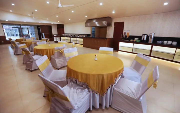 Массури: Hotel Vishnu Palace