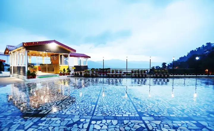 Массури: Hotel Vishnu Palace