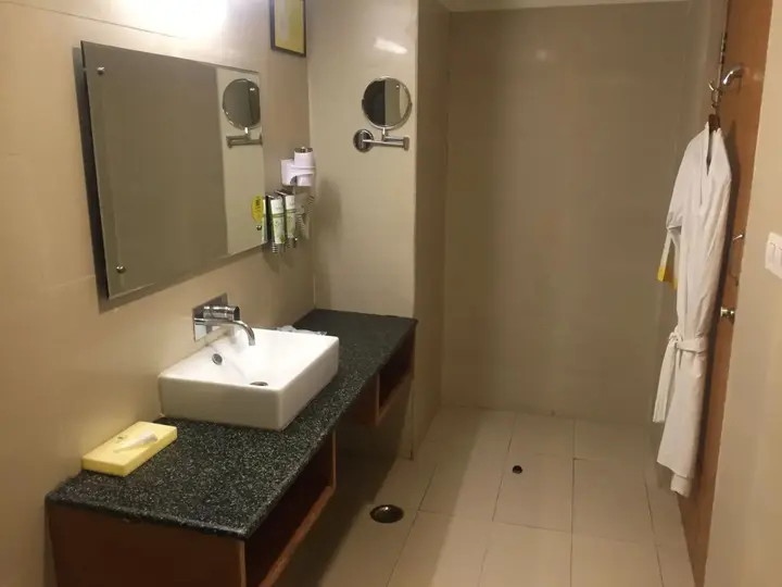 Дехрадун: Lemon Tree Hotel, Dehradun