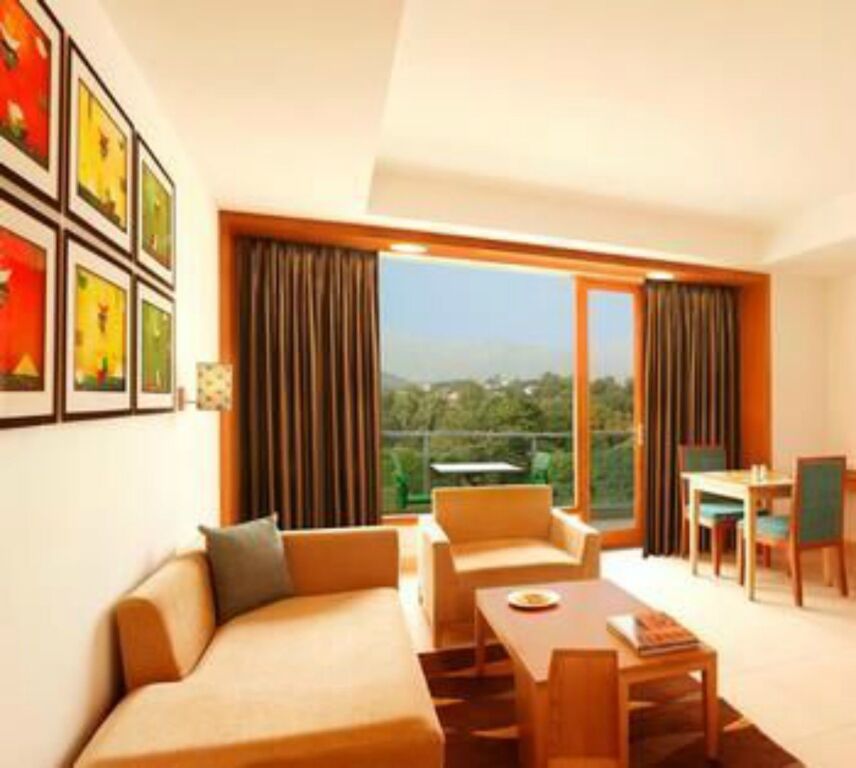 Дехрадун: Lemon Tree Hotel, Dehradun