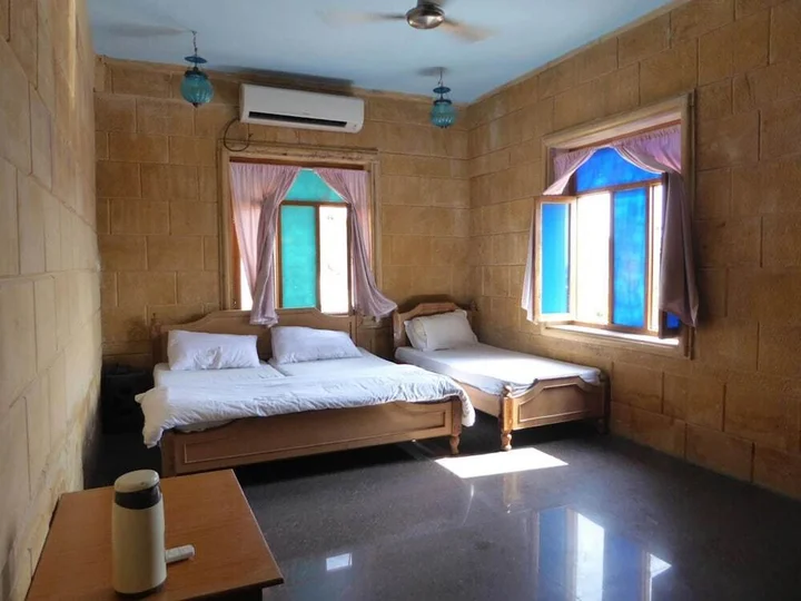 Джайсалмер: Abu Safari Jaisalmer