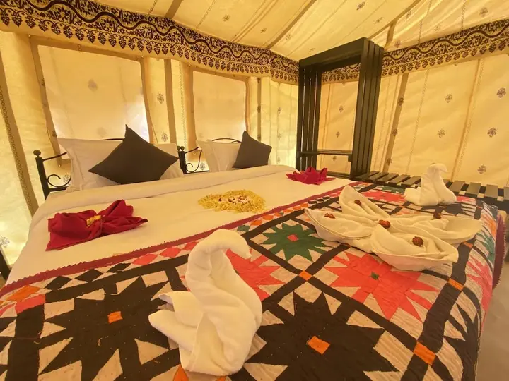 Каной: The Golden Camp