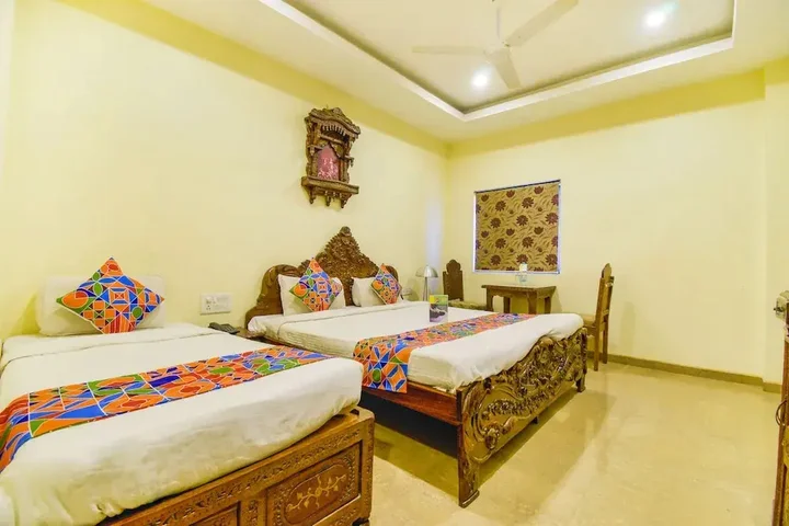 Ширди: FabHotel Paradise For You