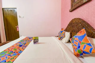 Ширди: FabHotel Paradise For You