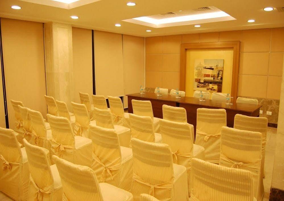 Нью-Дели: The Janpath Hotel