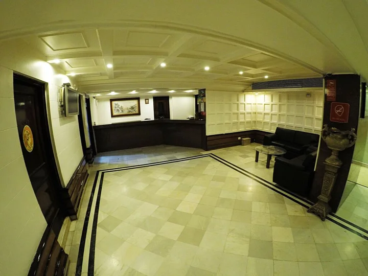 Сурат: Tex-Palazzo Hotel