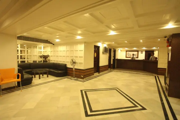 Сурат: Tex-Palazzo Hotel