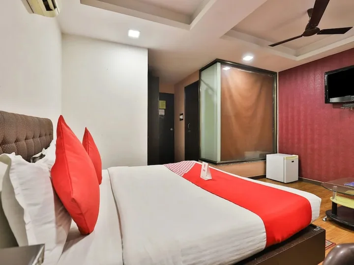 Вадодара: OYO Hotel Dash Continental