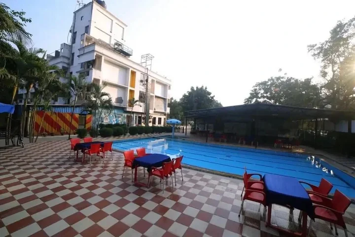 Силвасса: Dadra Resorts