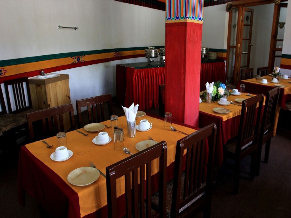Лех: TIH Hotel Mahay Palace