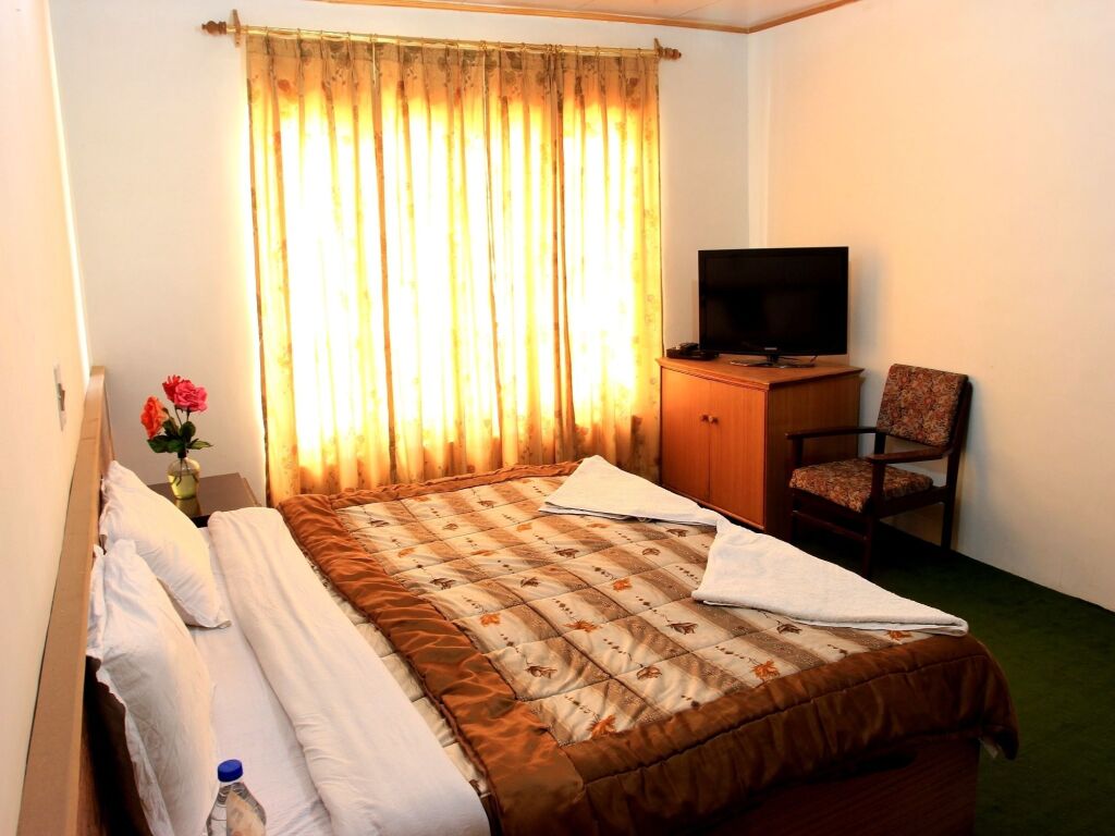 Лех: TIH Hotel Mahay Palace