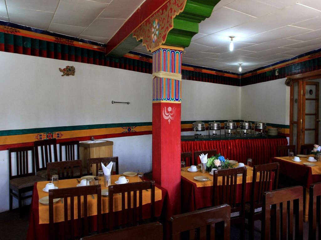 Лех: TIH Hotel Mahay Palace