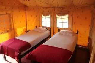 Анджуна: Five Five Restaurant and Guest Tent- Glamping