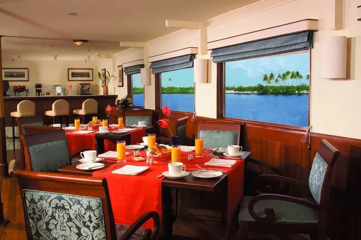 Мухамма: The Oberoi Motor Vessel Vrinda