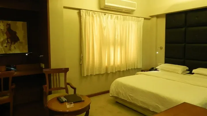 Джамнагар: Hotel Aram