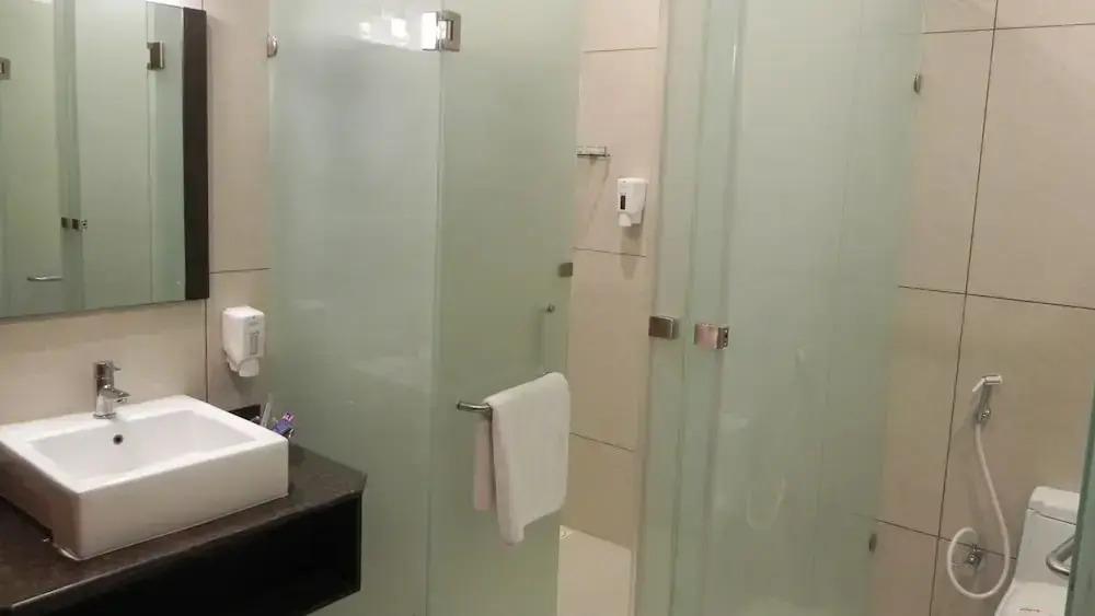 Джамнагар: Hotel Aram