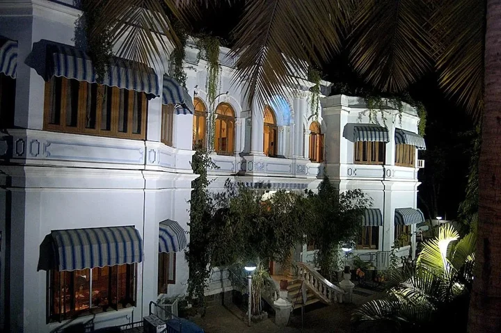 Джамнагар: Hotel Aram