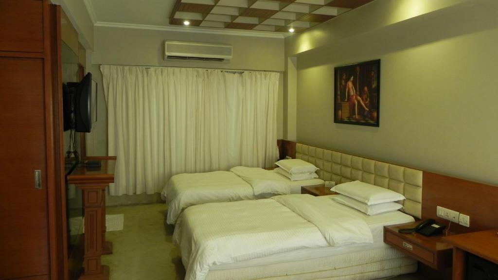 Джамнагар: Hotel Aram