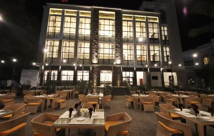 Джамнагар: Hotel Aram